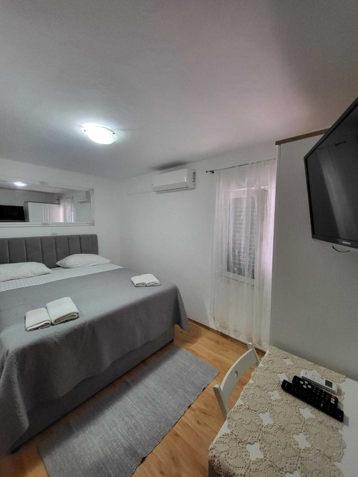 Guest Accomodation Zura Skradin Kültér fotó